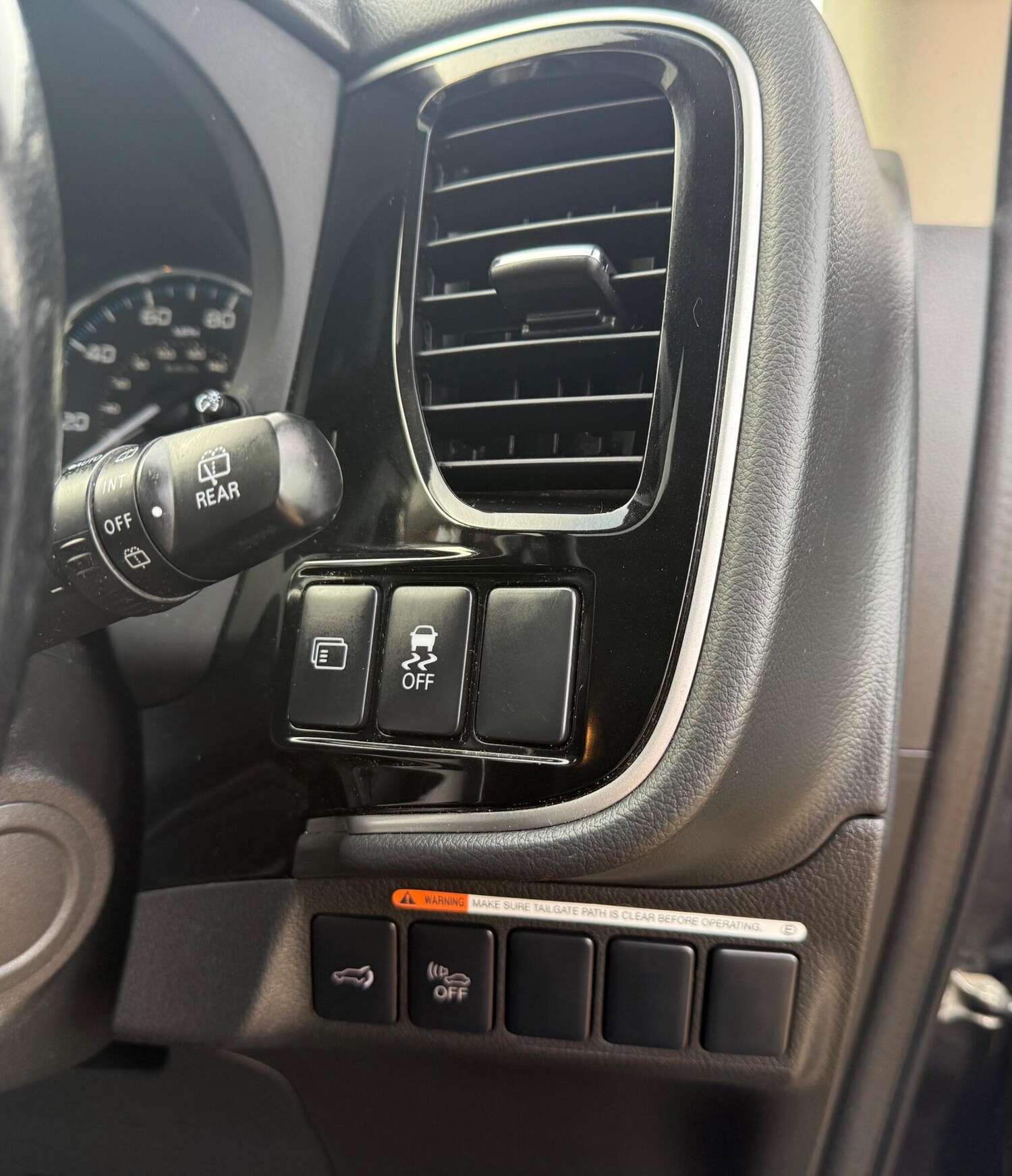 Used Mitsubishi Outlander 2015 for sale - 78001969: Photo 9