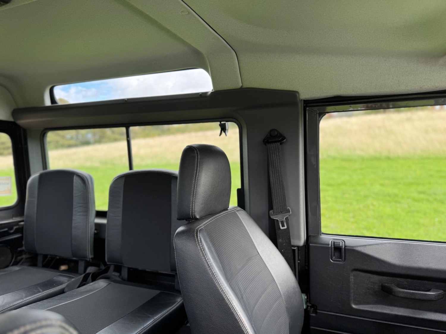 Used Land Rover Defender 90 for sale - 77927749: Photo 17