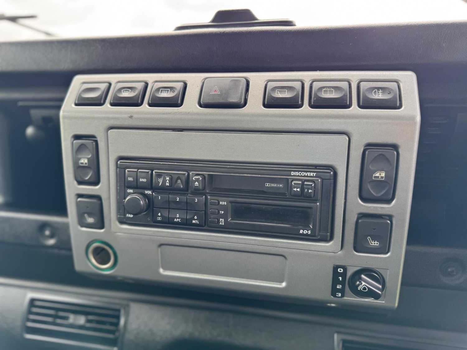 Used Land Rover Defender 90 for sale - 77927749: Photo 21