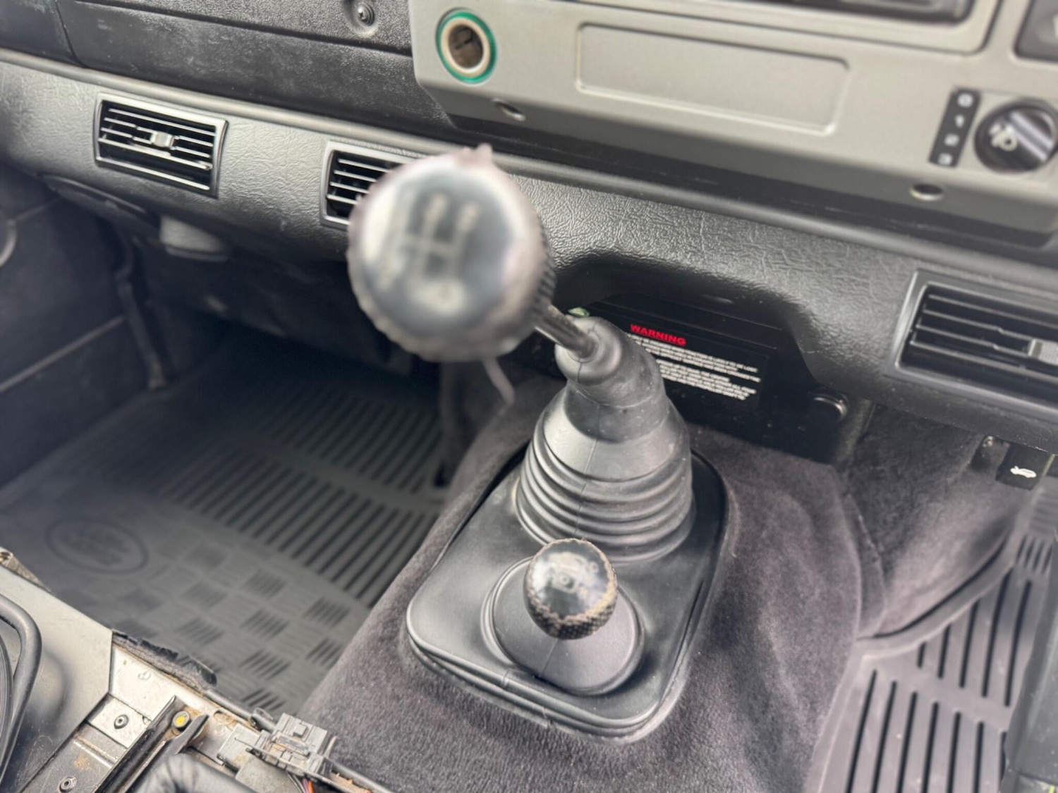 Used Land Rover Defender 90 for sale - 77927749: Photo 23