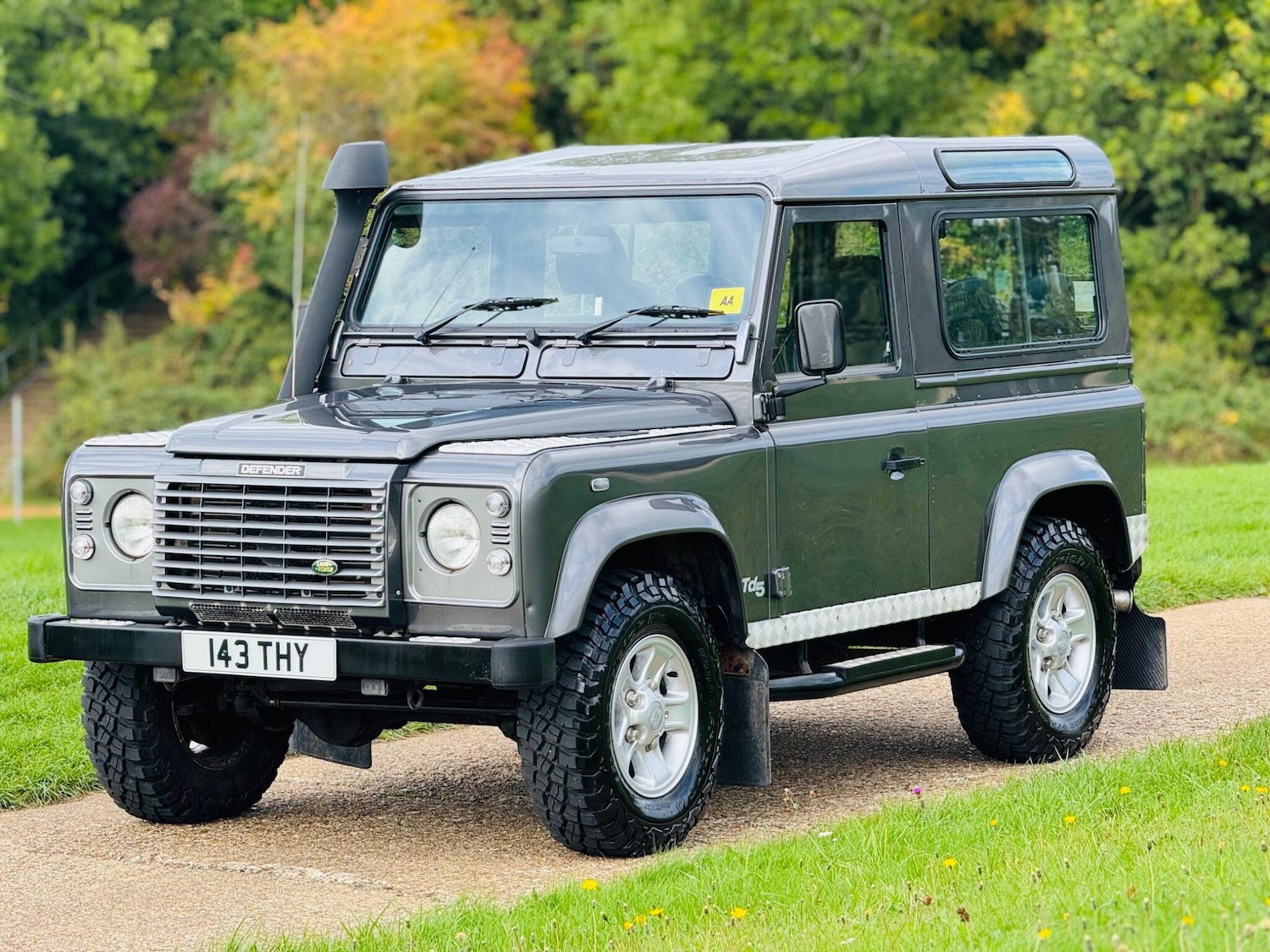 Used Land Rover Defender 90 for sale - 77927749: Photo 4