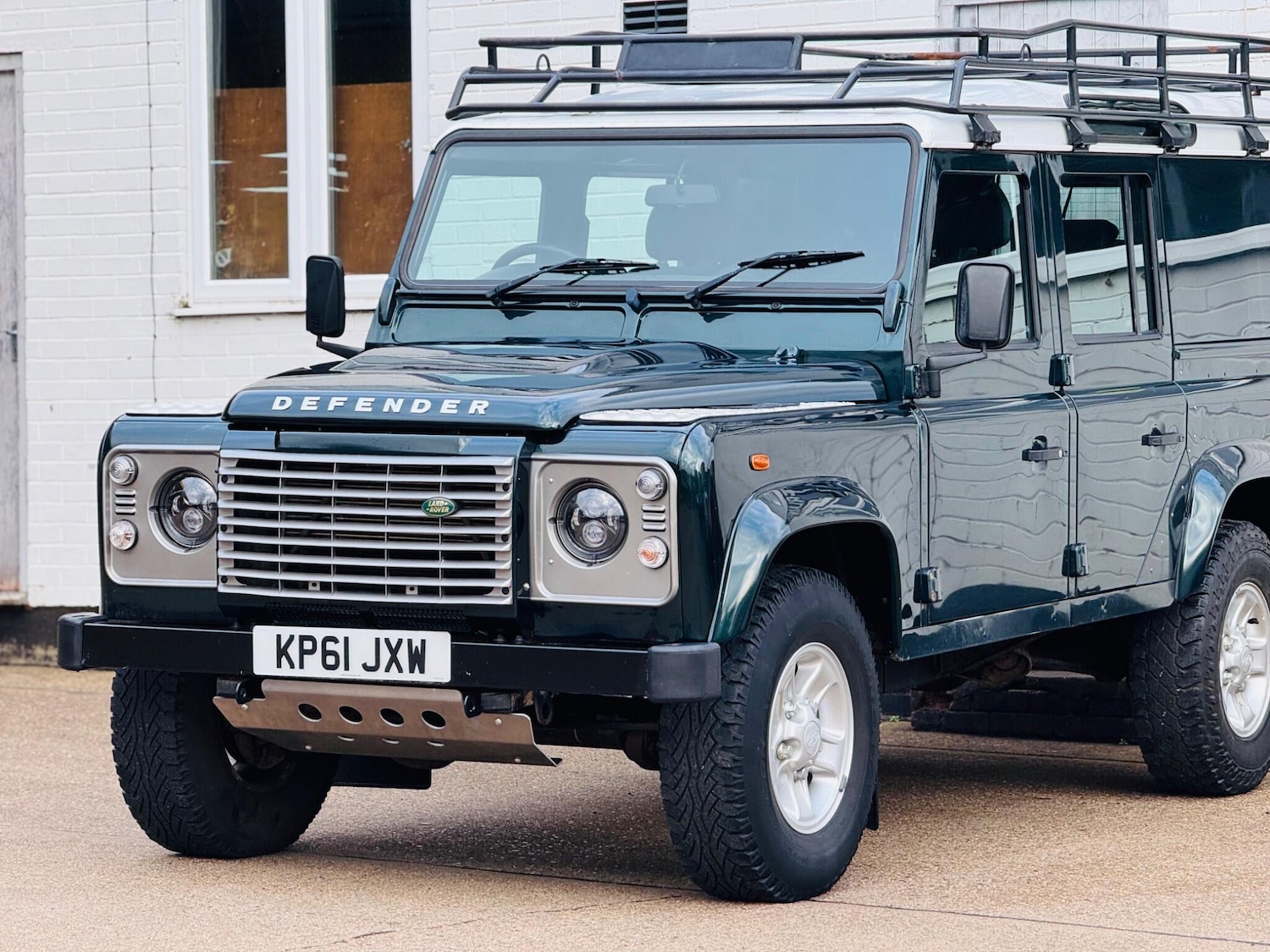 Used Land Rover Defender 110 2012 for sale - 77927936: Photo 10