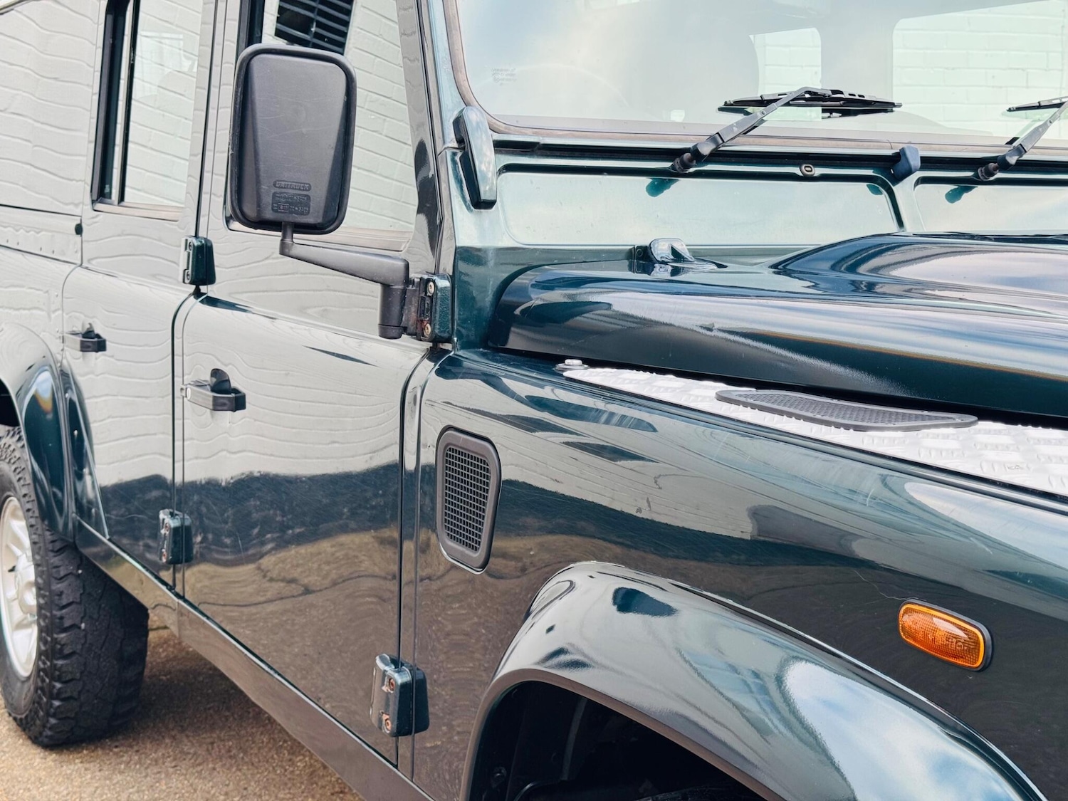 Used Land Rover Defender 110 2012 for sale - 77927936: Photo 13