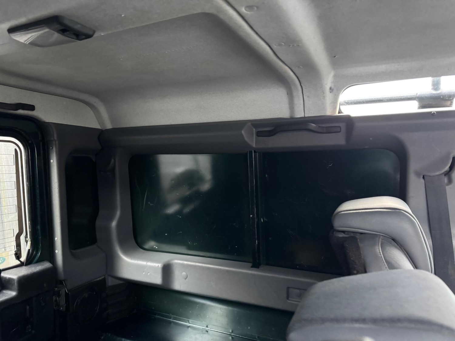 Used Land Rover Defender 110 2012 for sale - 77927936: Photo 16