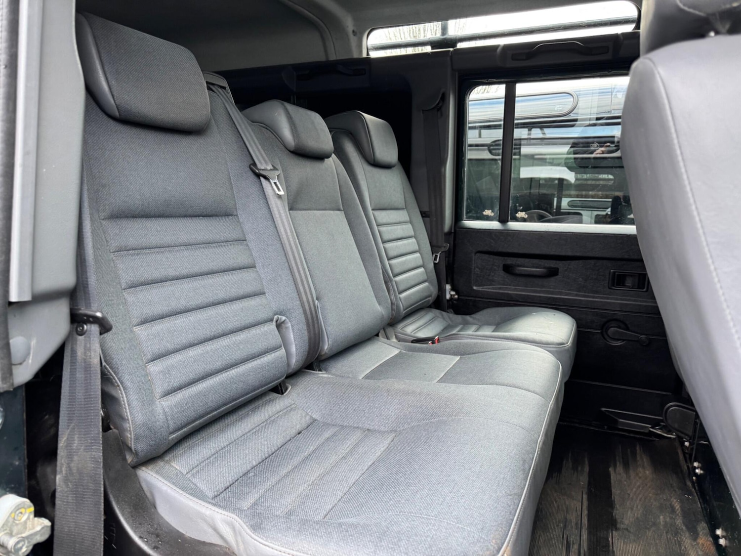 Used Land Rover Defender 110 2012 for sale - 77927936: Photo 21