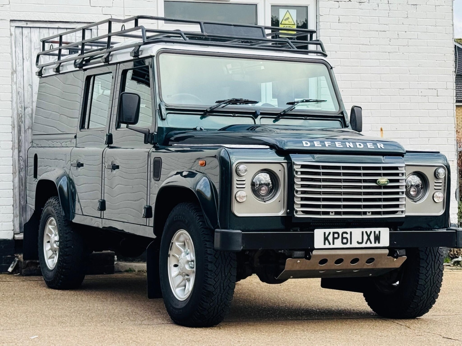 Used Land Rover Defender 110 2012 for sale - 77927936: Photo 7