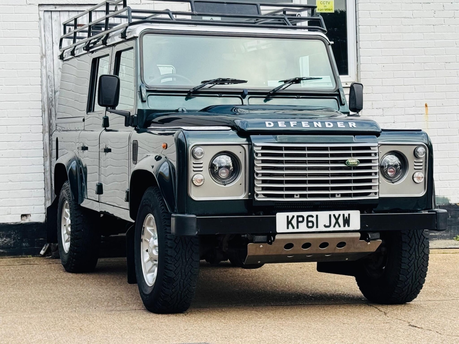 Used Land Rover Defender 110 2012 for sale - 77927936: Photo 8