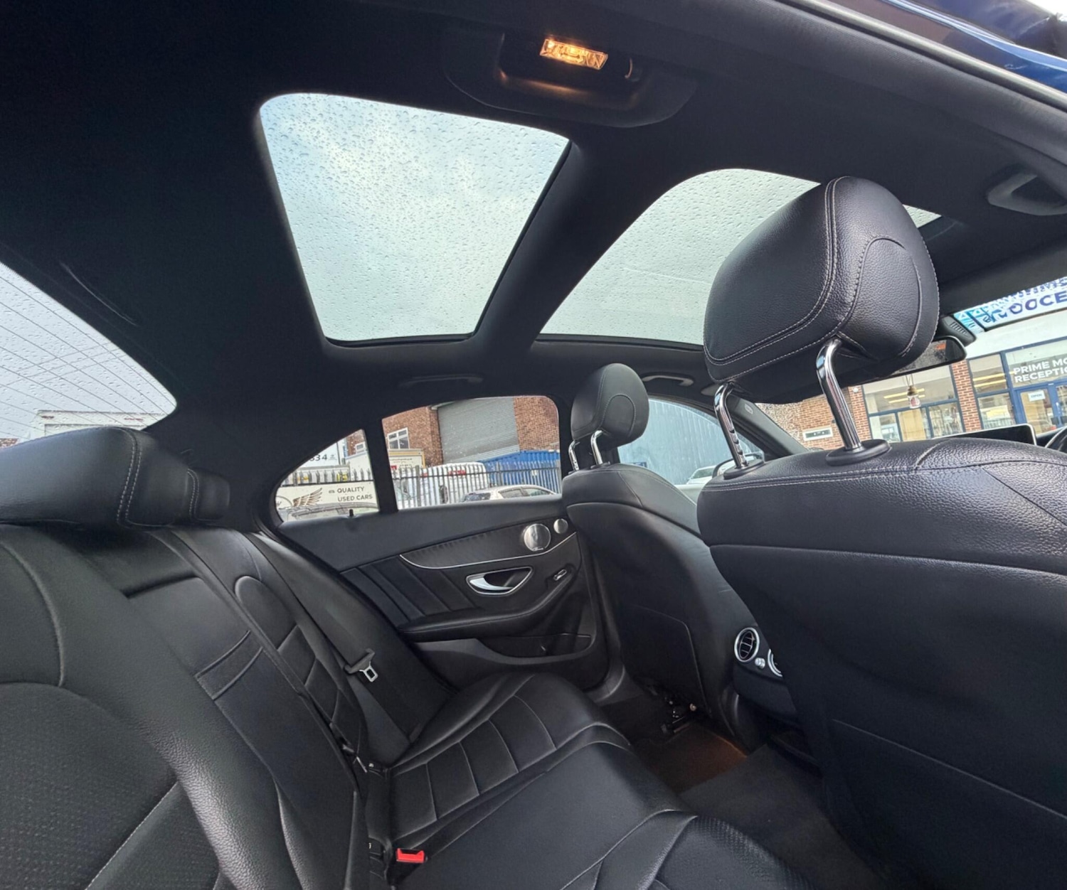 Used Mercedes-Benz C Class 2017 for sale - 78022454: Photo 4