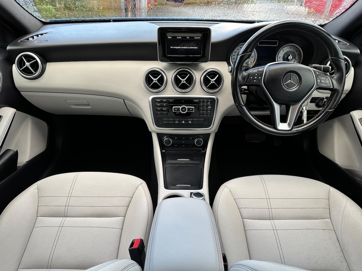 Used Mercedes-Benz A-Class 2015 for sale - 77971880: Photo 11