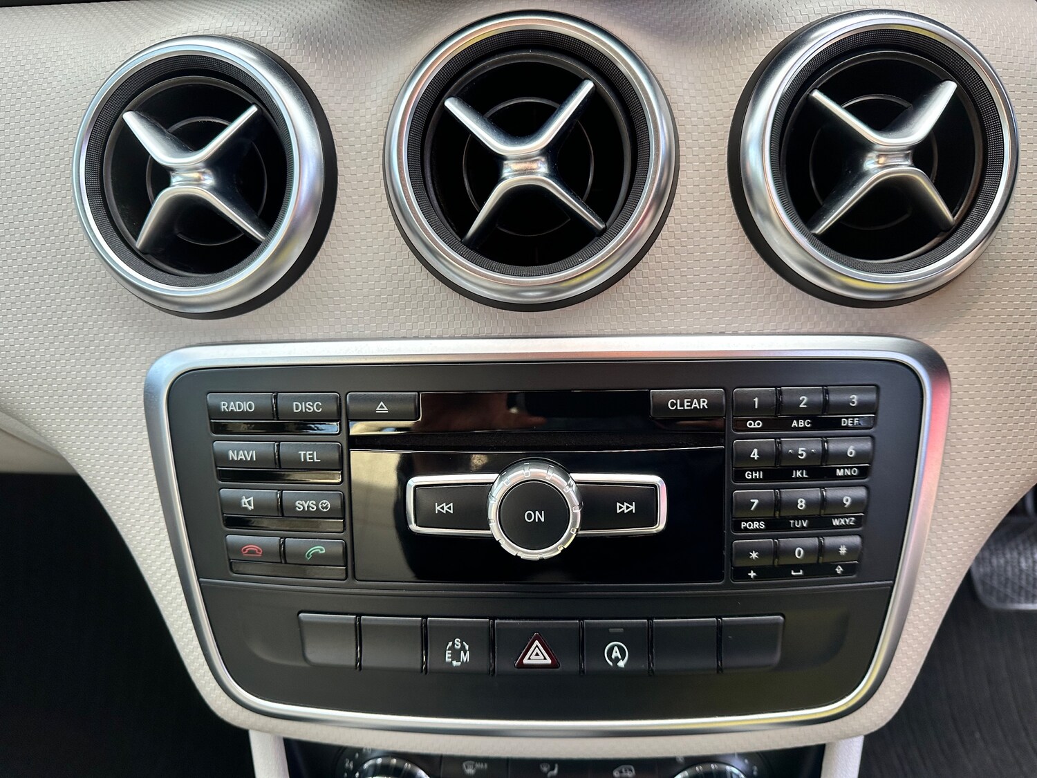 Used Mercedes-Benz A-Class 2015 for sale - 77971880: Photo 18