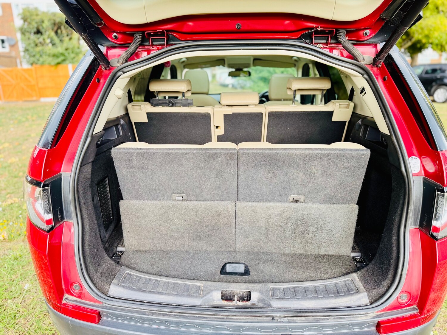 Used Land Rover Discovery Sport 2015 for sale - 78098032: Photo 13