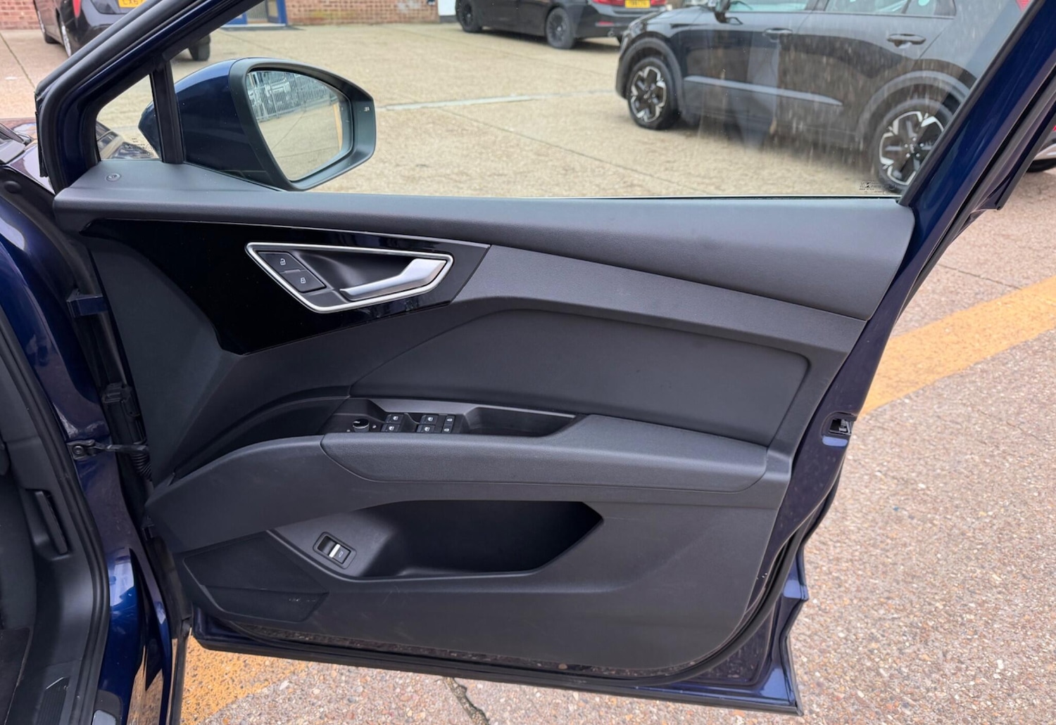 Used Audi Q4 e-tron 2021 for sale - 78002024: Photo 6