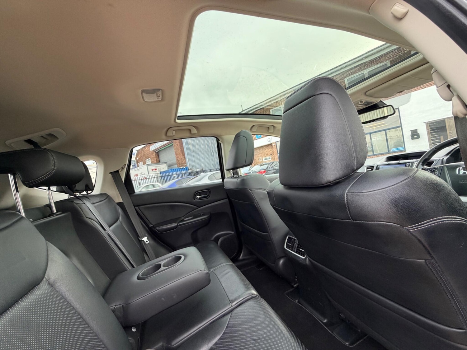 Used Honda CR-V 2017 for sale - 78002034: Photo 4