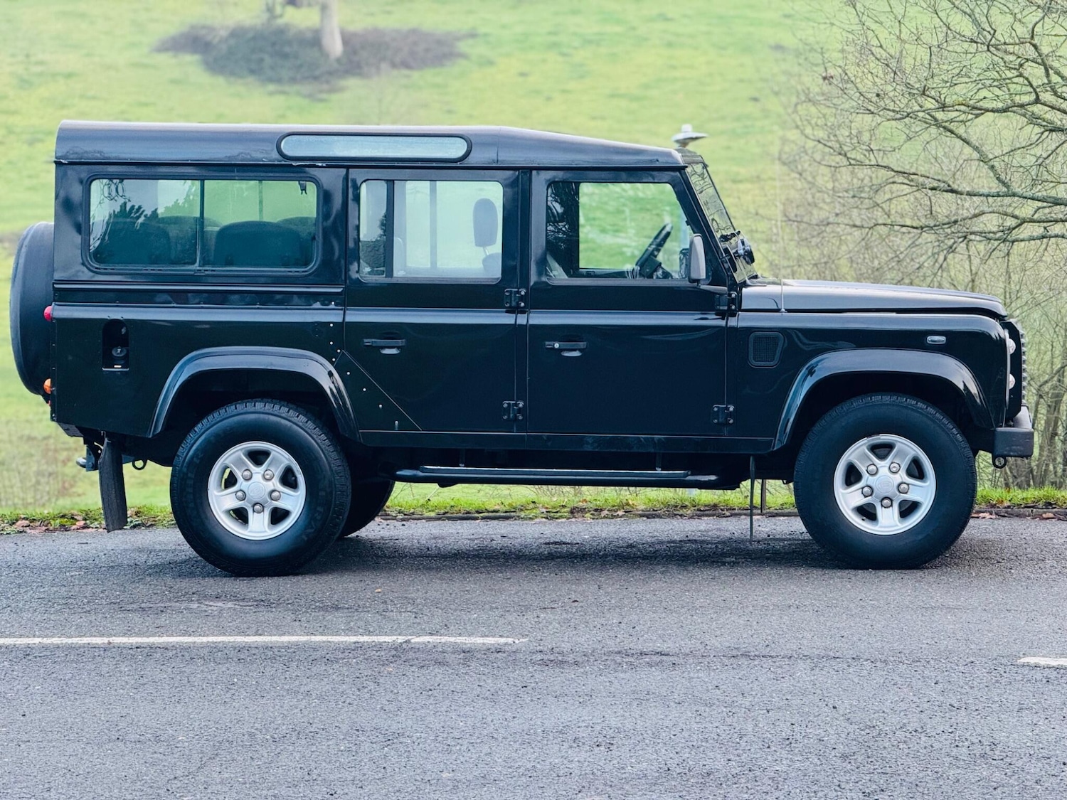 Used Land Rover Defender 110 2005 for sale - 77927933: Photo 14