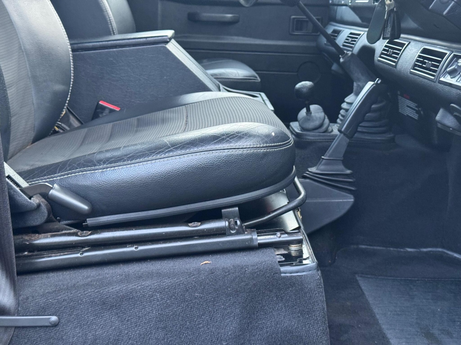 Used Land Rover Defender 110 2005 for sale - 77927933: Photo 18