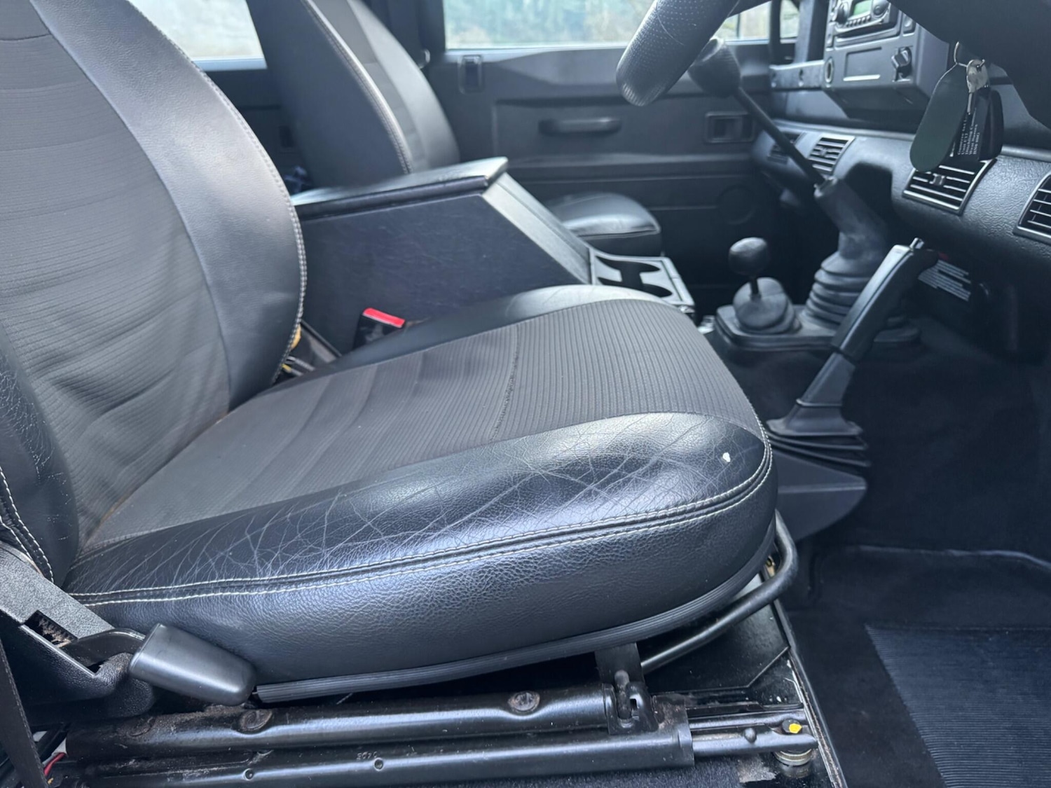 Used Land Rover Defender 110 2005 for sale - 77927933: Photo 19