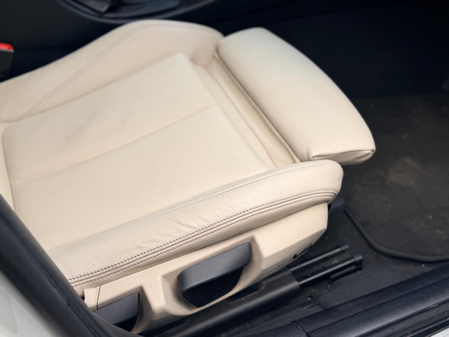 Used BMW 3 Series 2017 for sale - 78029247: Photo 2