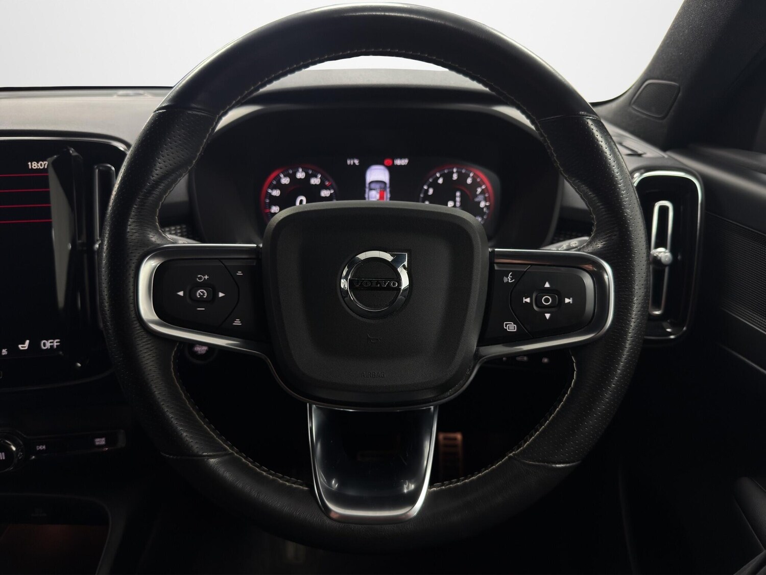 Used Volvo XC40 2021 for sale - 77762518: Photo 12