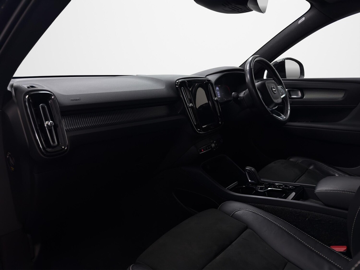 Used Volvo XC40 2021 for sale - 77762518: Photo 15