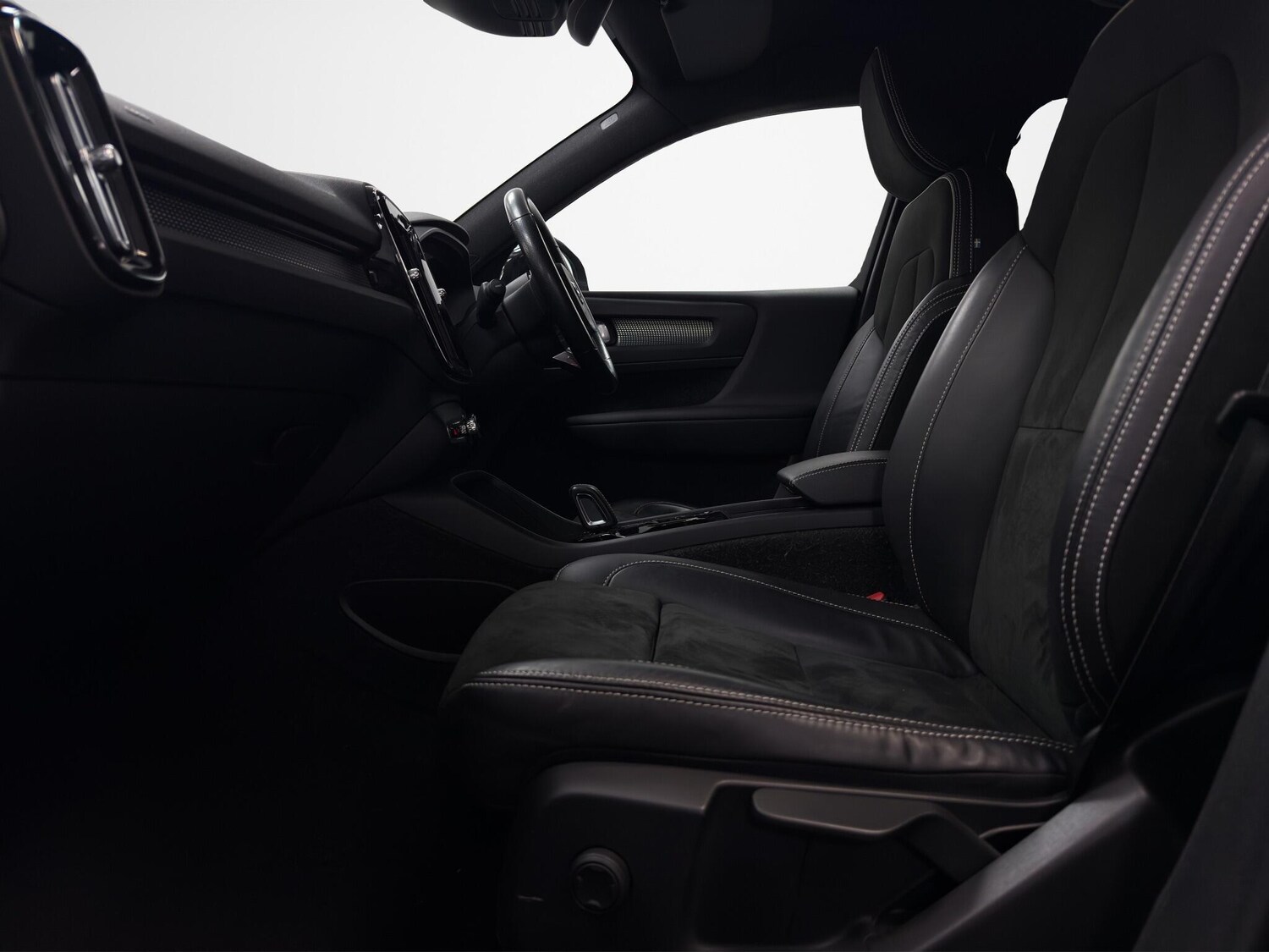 Used Volvo XC40 2021 for sale - 77762518: Photo 16