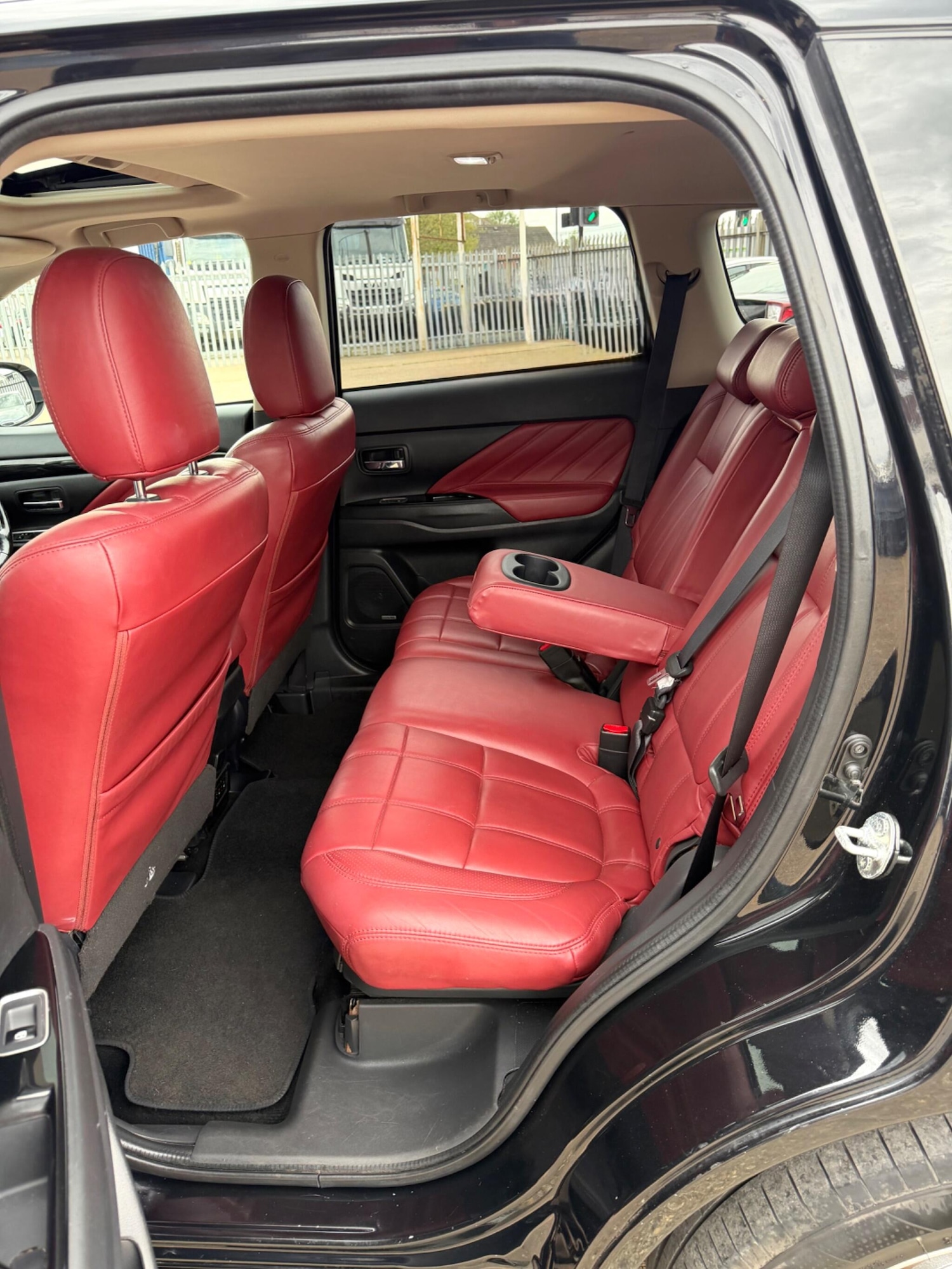 Used Mitsubishi Outlander 2017 for sale - 78148629: Photo 25