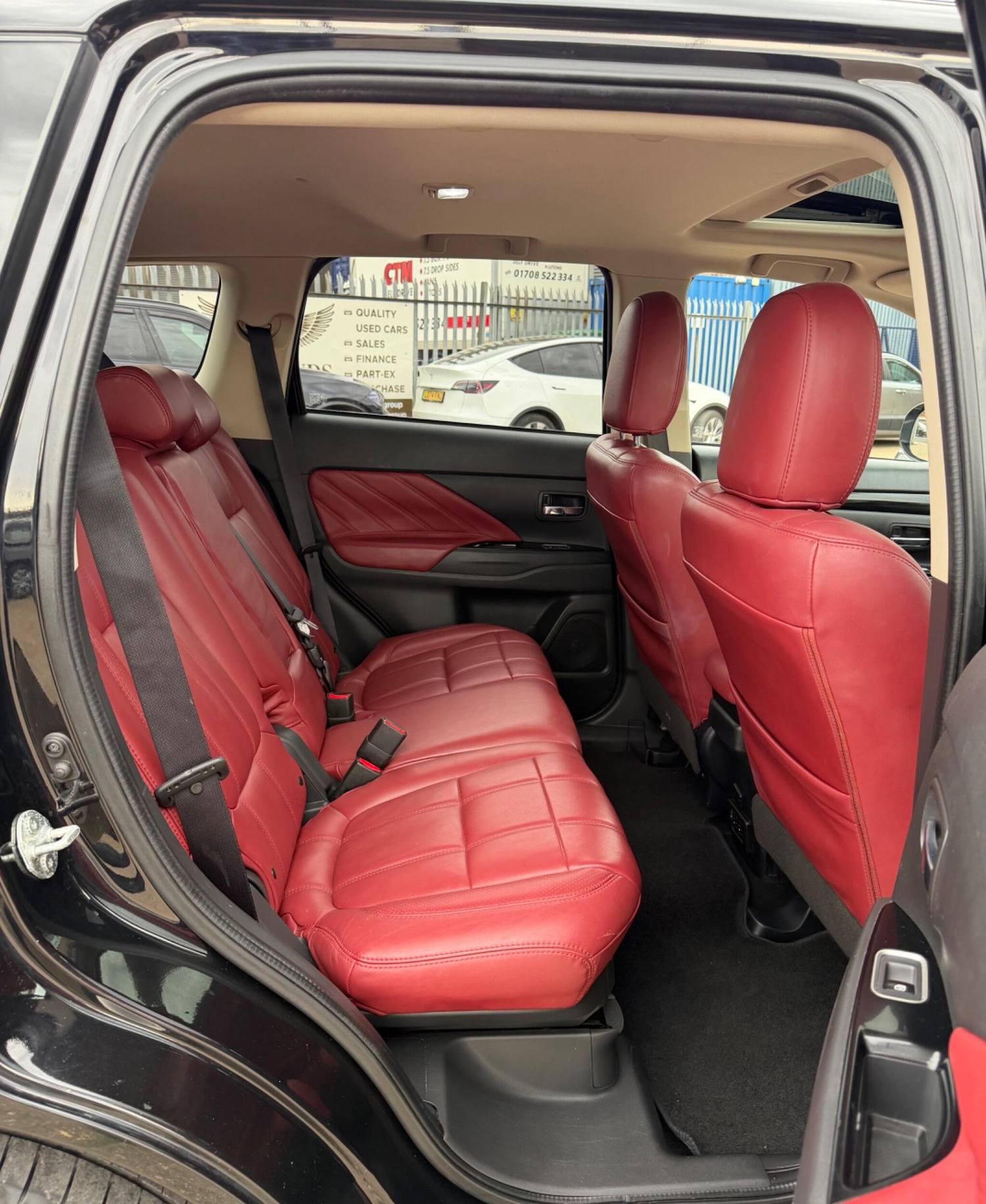 Used Mitsubishi Outlander 2017 for sale - 78148629: Photo 3