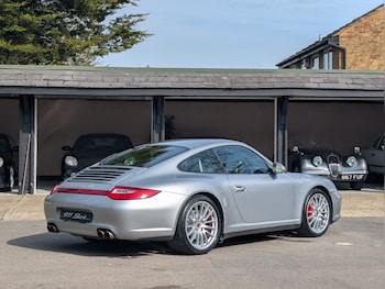 Porsche 911 feature image