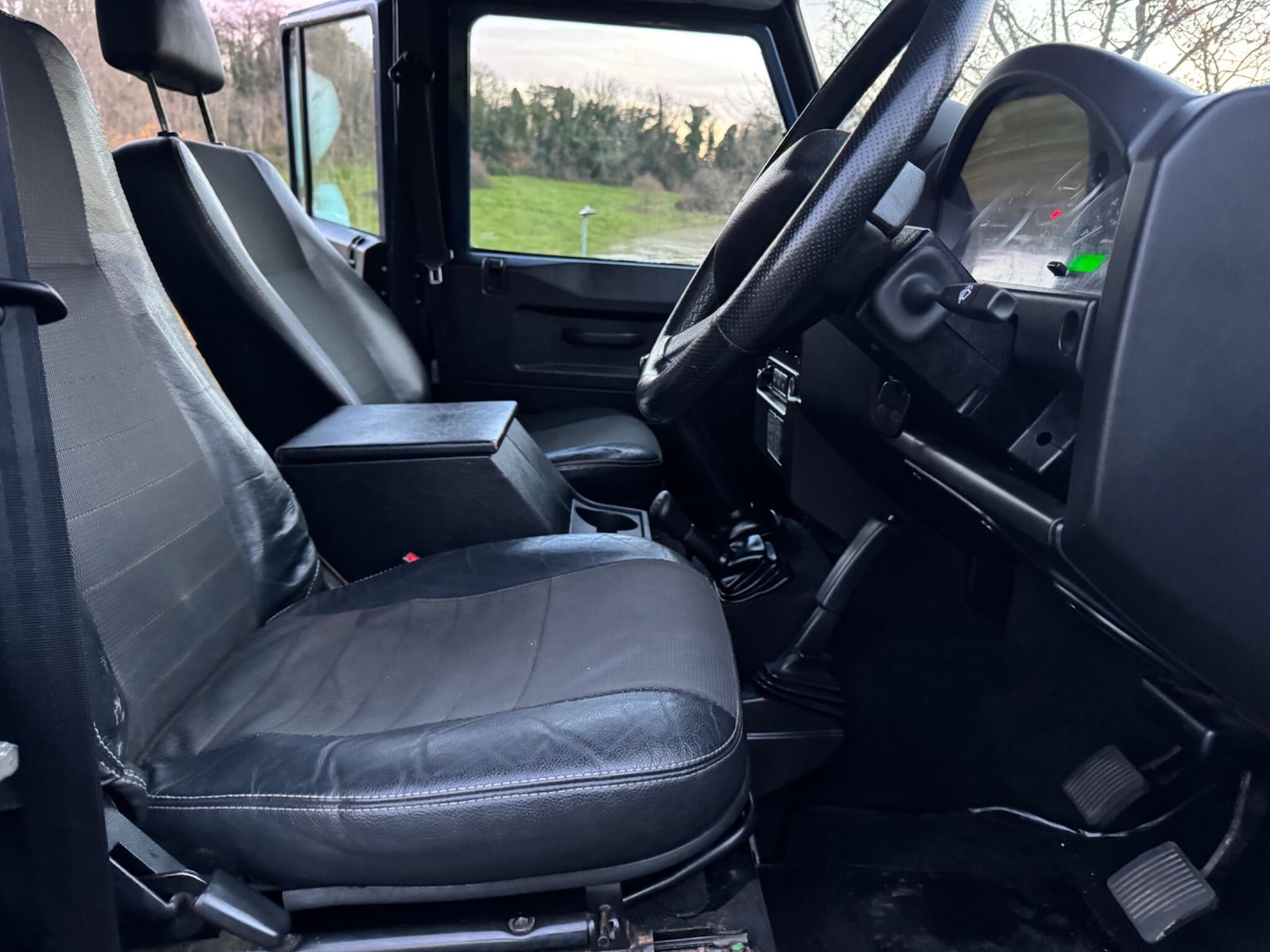 Used Land Rover Defender 110 2008 for sale - 77927926: Photo 15