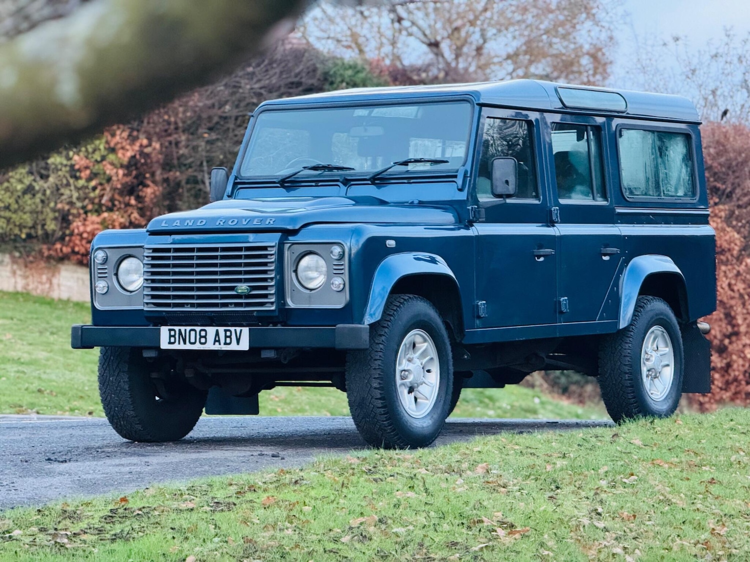 Used Land Rover Defender 110 2008 for sale - 77927926: Photo 2
