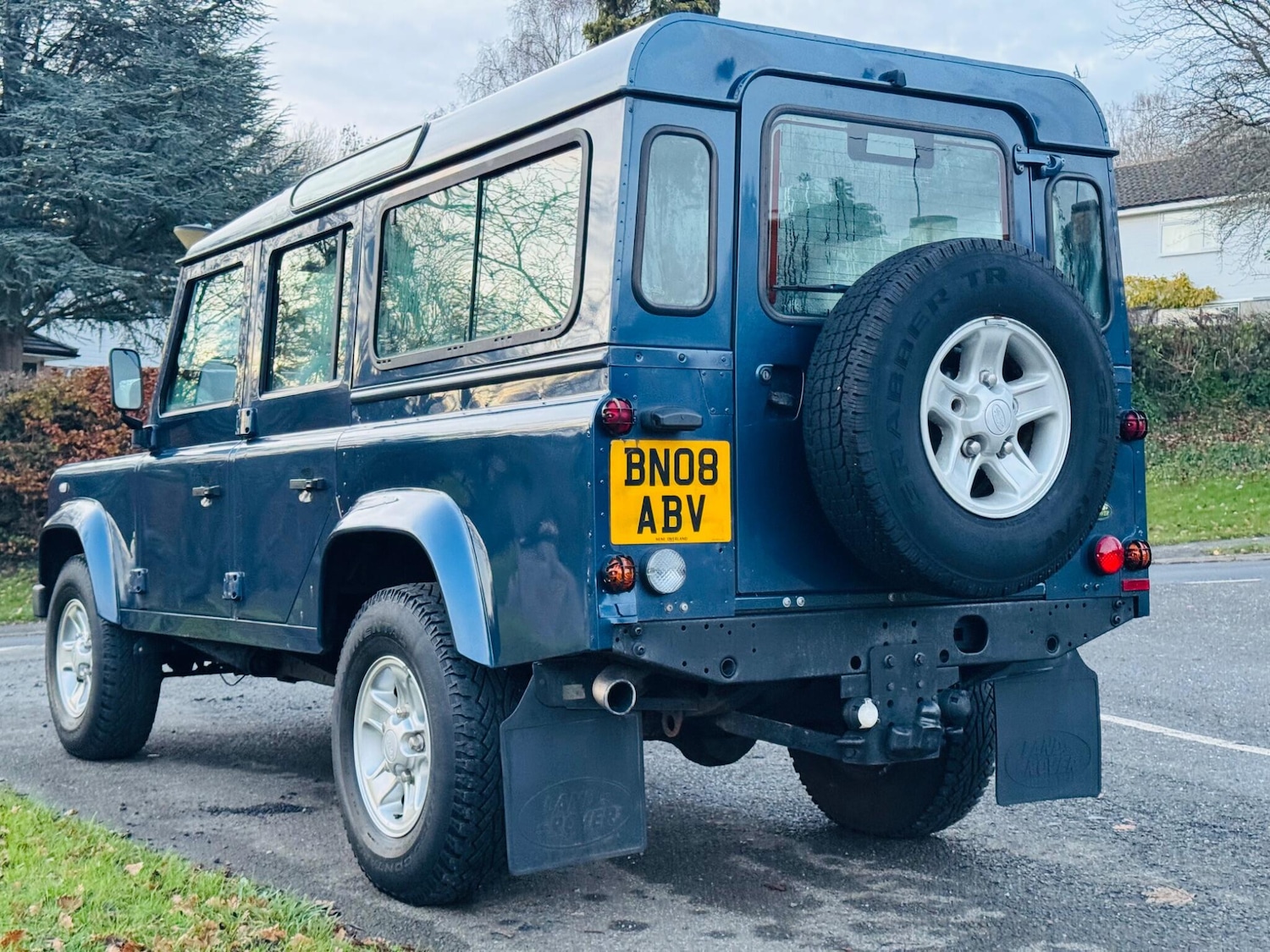 Used Land Rover Defender 110 2008 for sale - 77927926: Photo 5