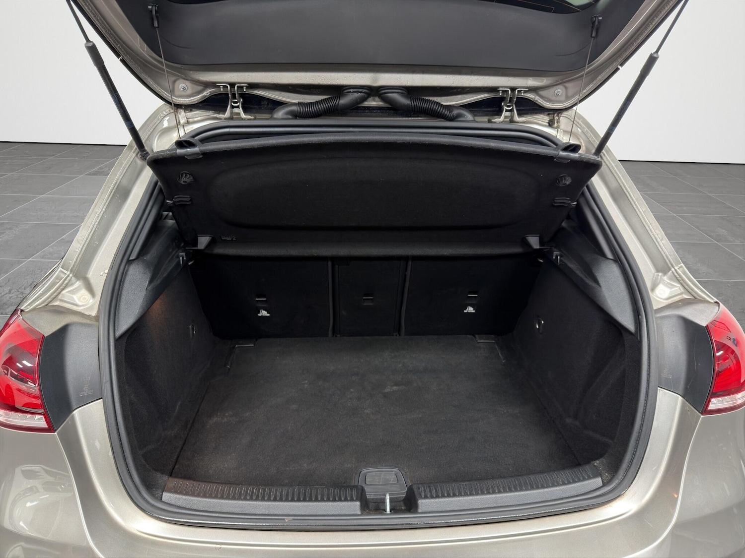 Used Mercedes-Benz A-Class for sale - 77762532: Photo 8