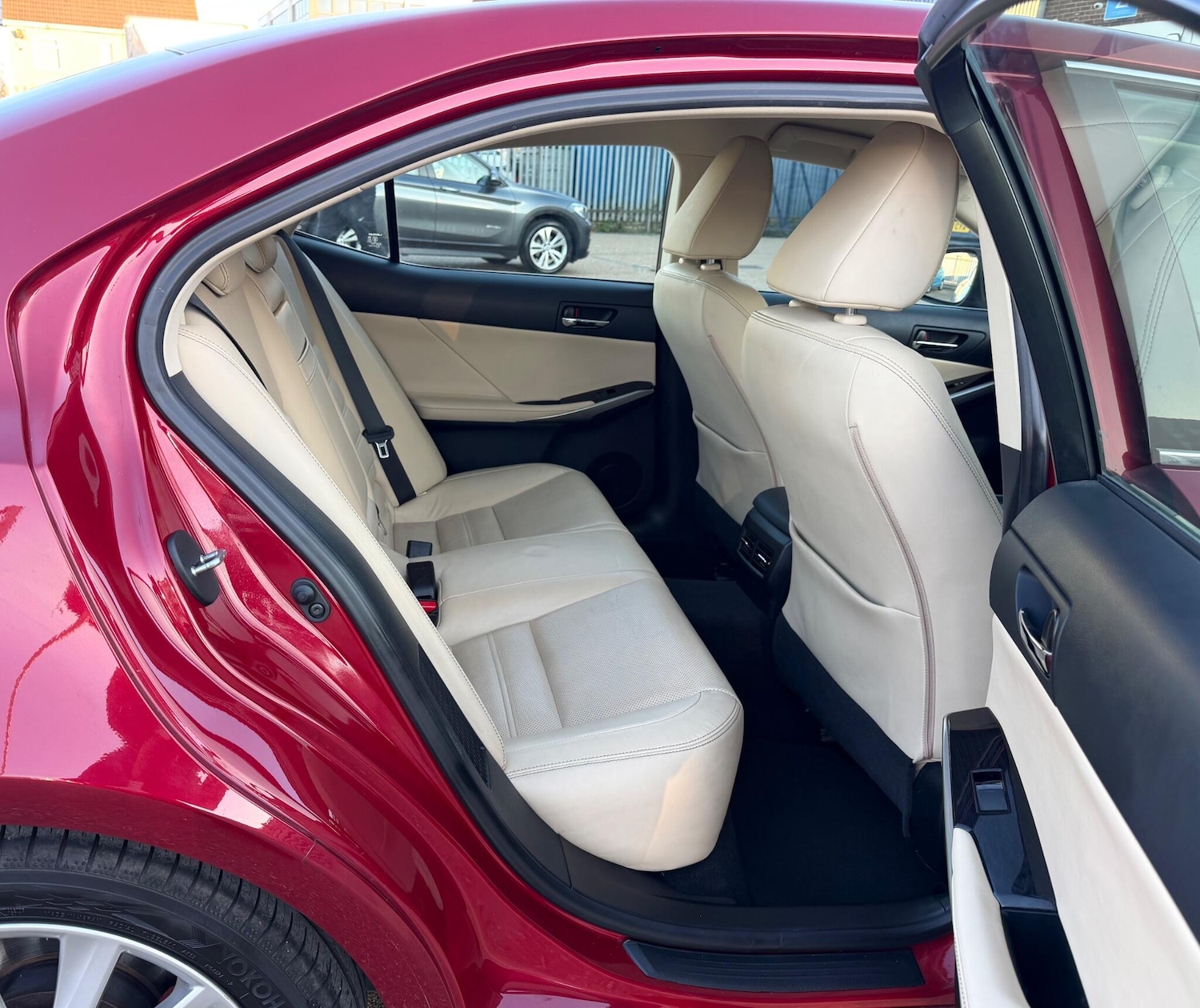 Used Lexus IS 2015 for sale - 78001952: Photo 2