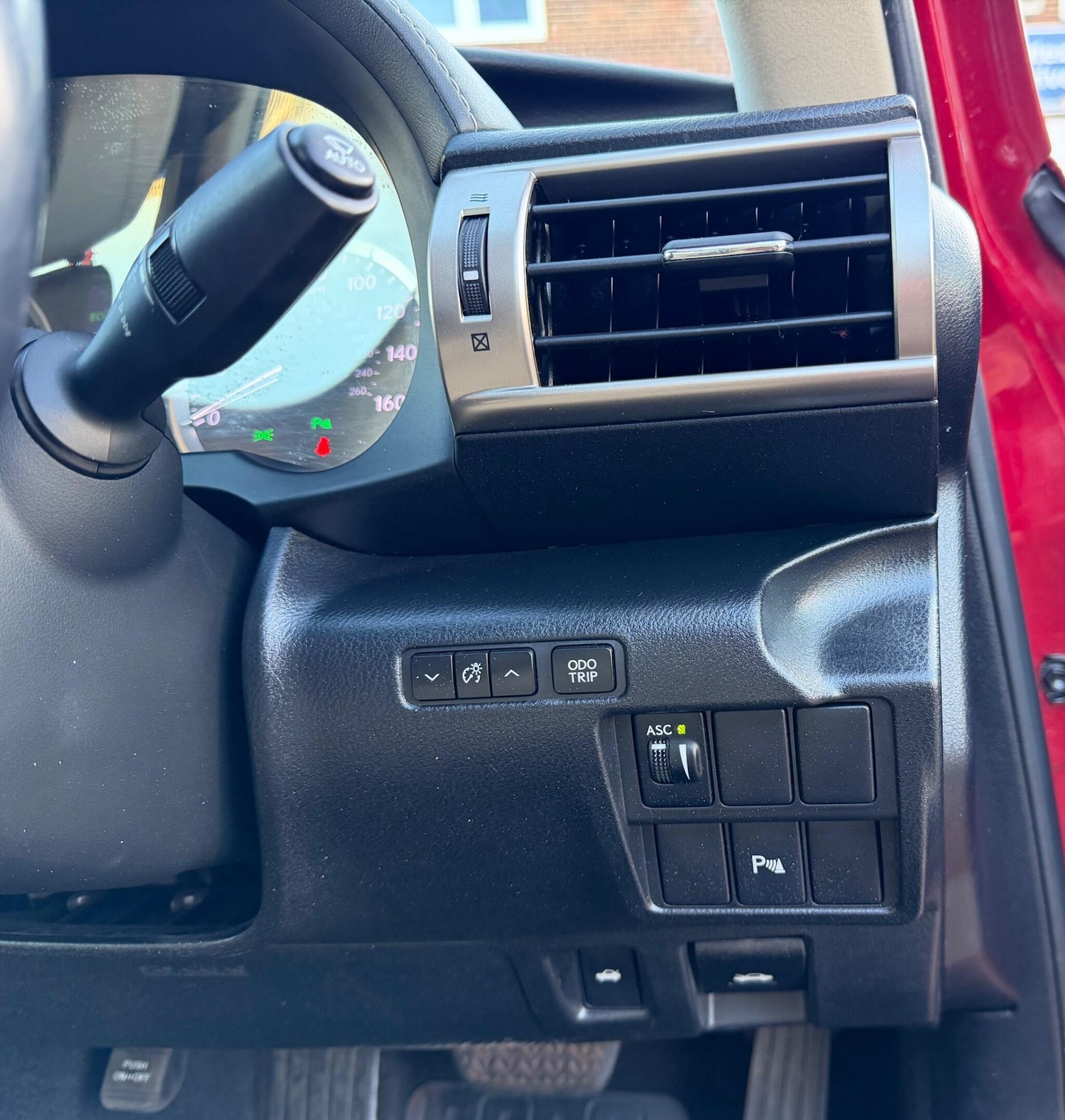 Used Lexus IS 2015 for sale - 78001952: Photo 9