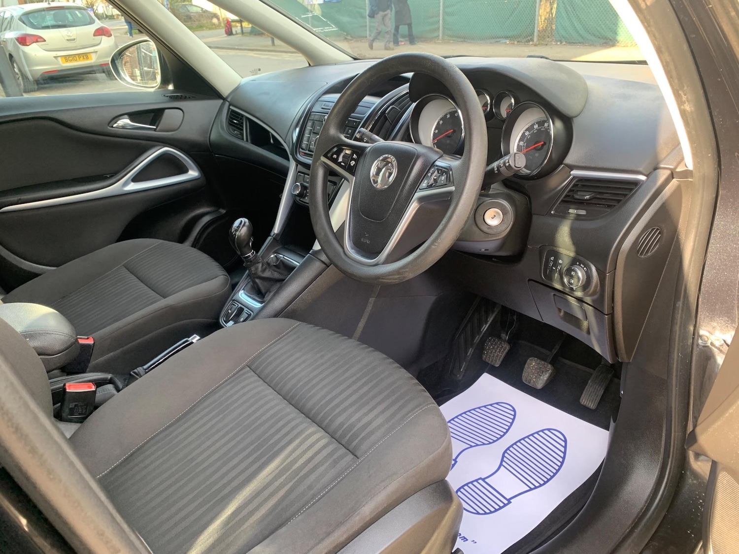 Used Vauxhall Zafira Tourer 2015 for sale - 77927839: Photo 14