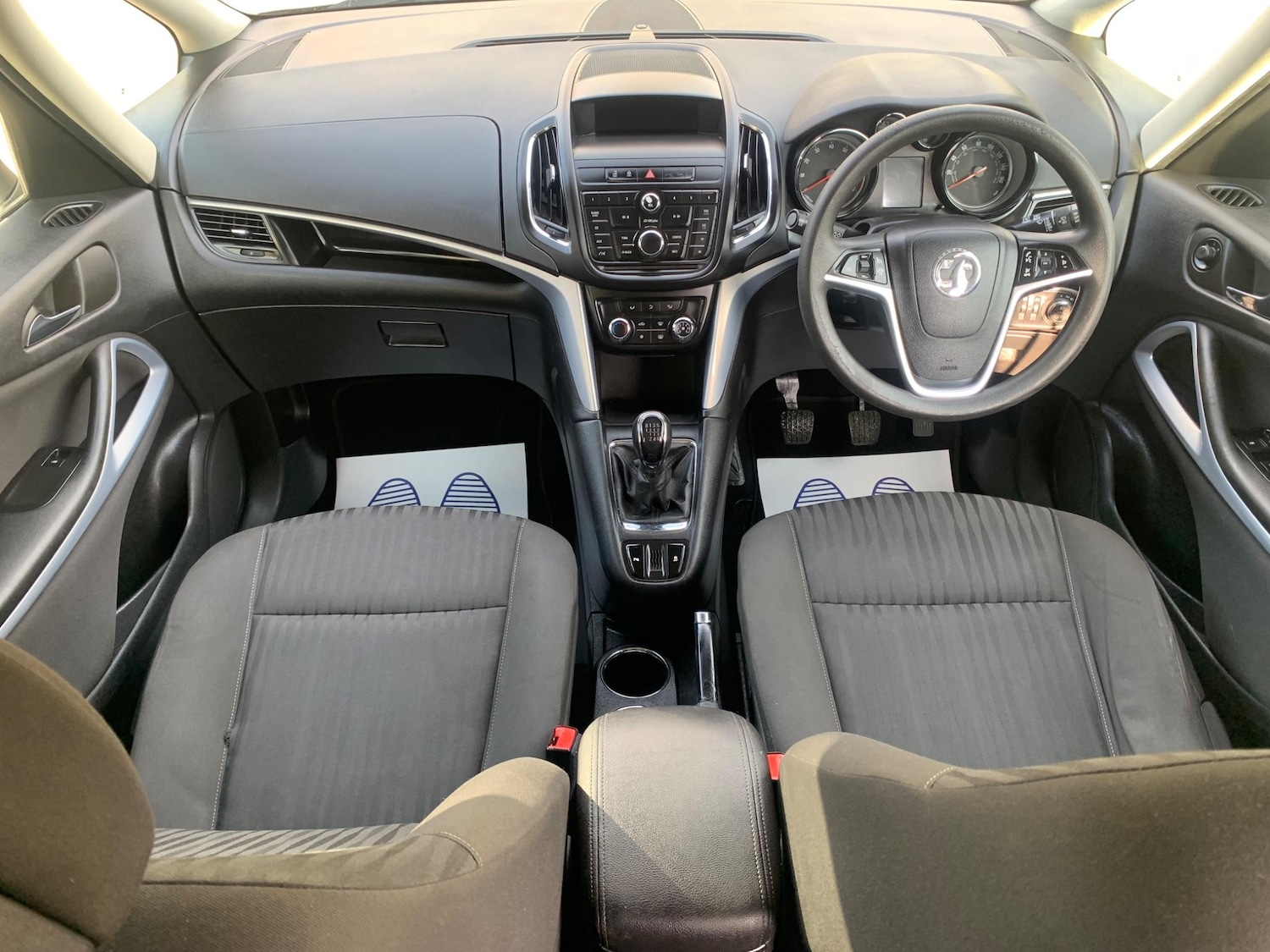 Used Vauxhall Zafira Tourer 2015 for sale - 77927839: Photo 19