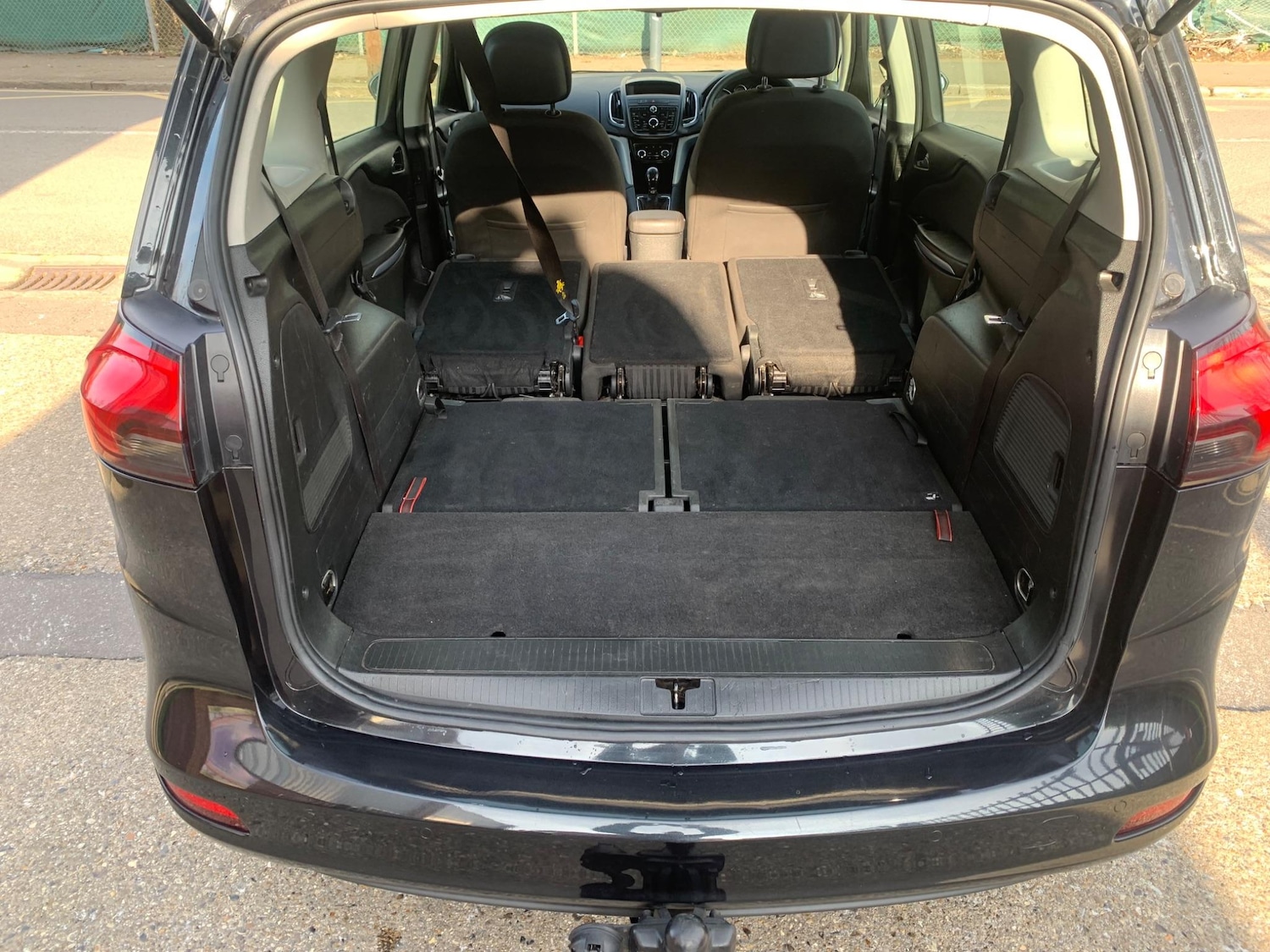 Used Vauxhall Zafira Tourer 2015 for sale - 77927839: Photo 23