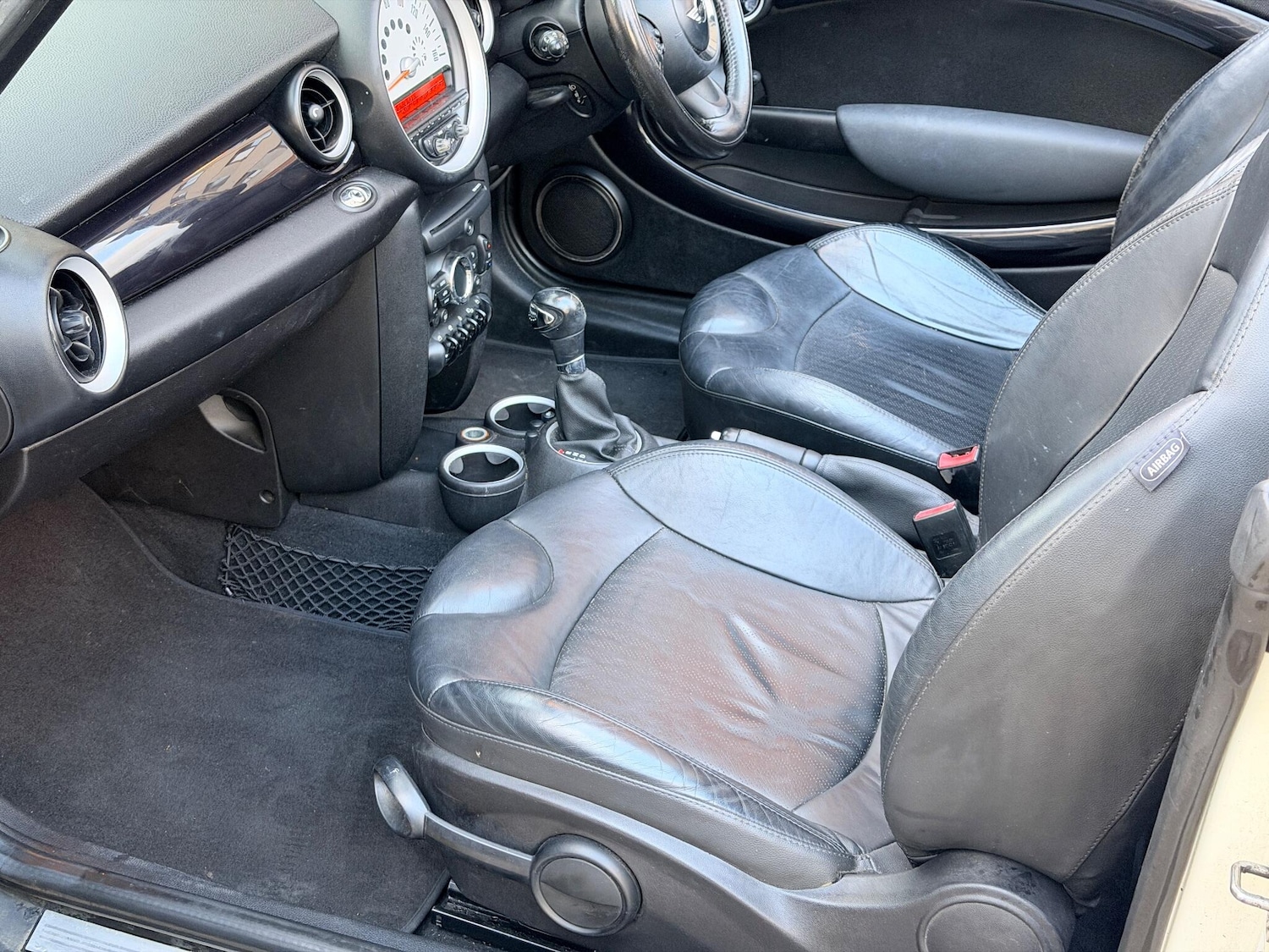 Used MINI Convertible 2011 for sale - 78029213: Photo 11