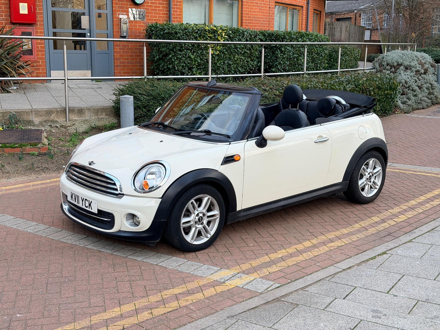 Used MINI Convertible 2011 for sale - 78029213: Photo 13