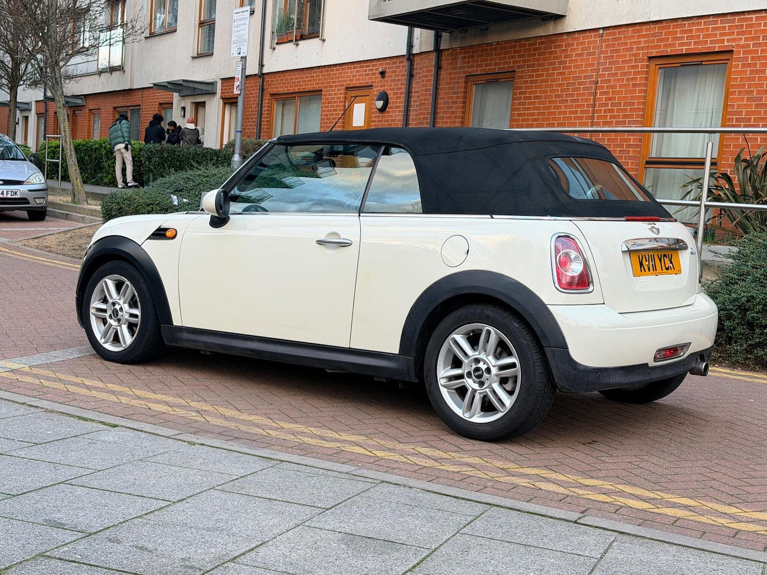 Used MINI Convertible 2011 for sale - 78029213: Photo 14