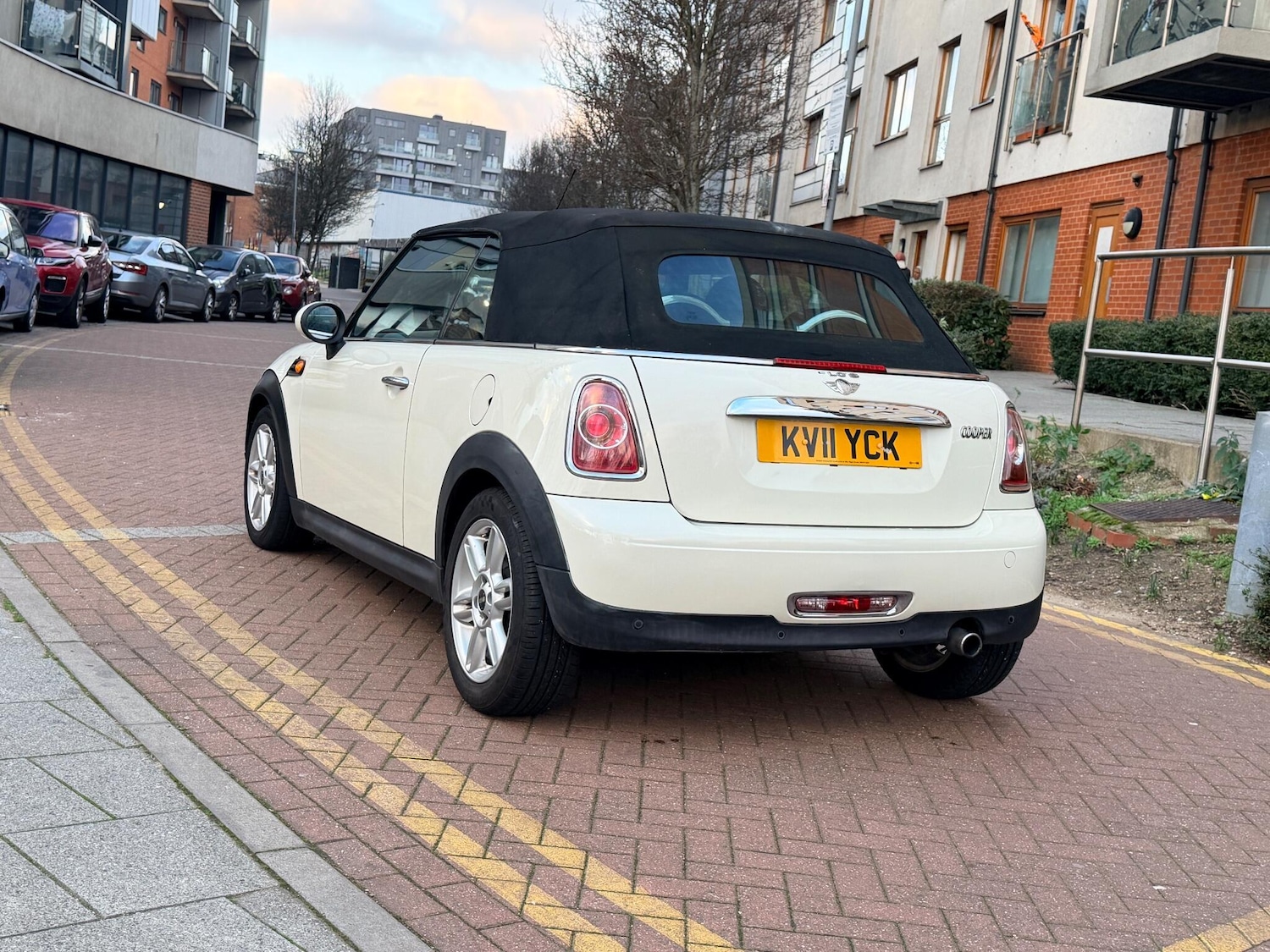 Used MINI Convertible 2011 for sale - 78029213: Photo 16