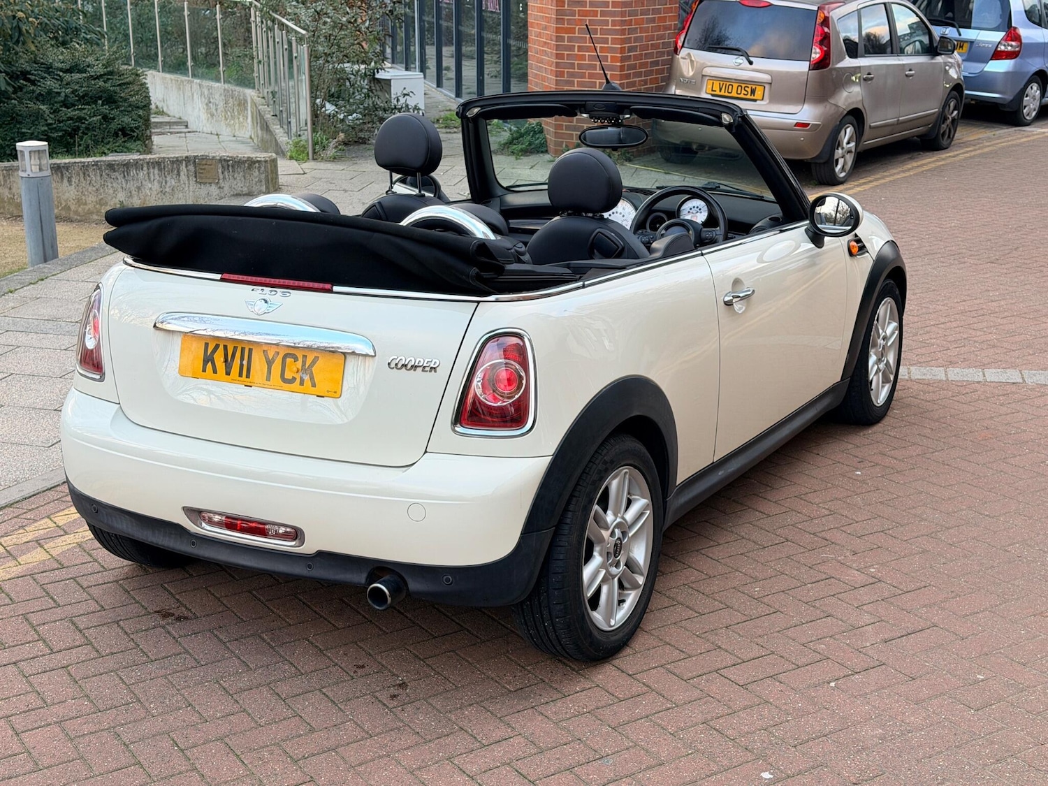 Used MINI Convertible 2011 for sale - 78029213: Photo 22