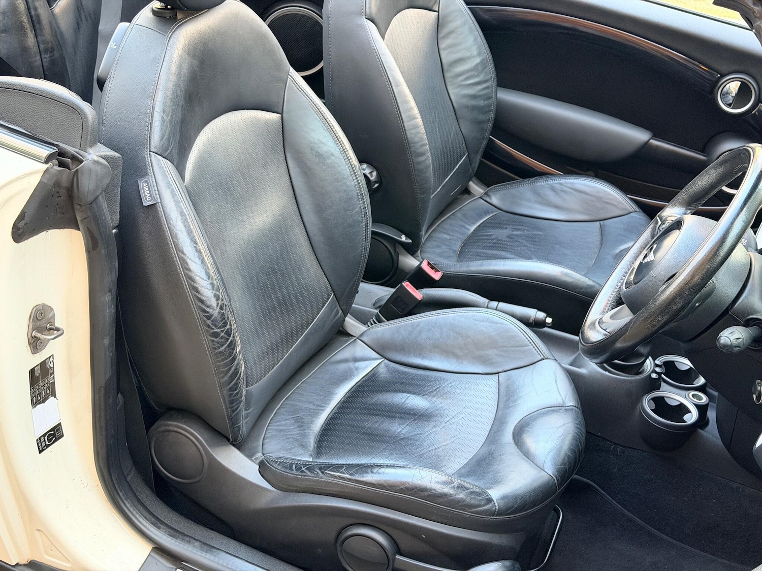 Used MINI Convertible 2011 for sale - 78029213: Photo 7