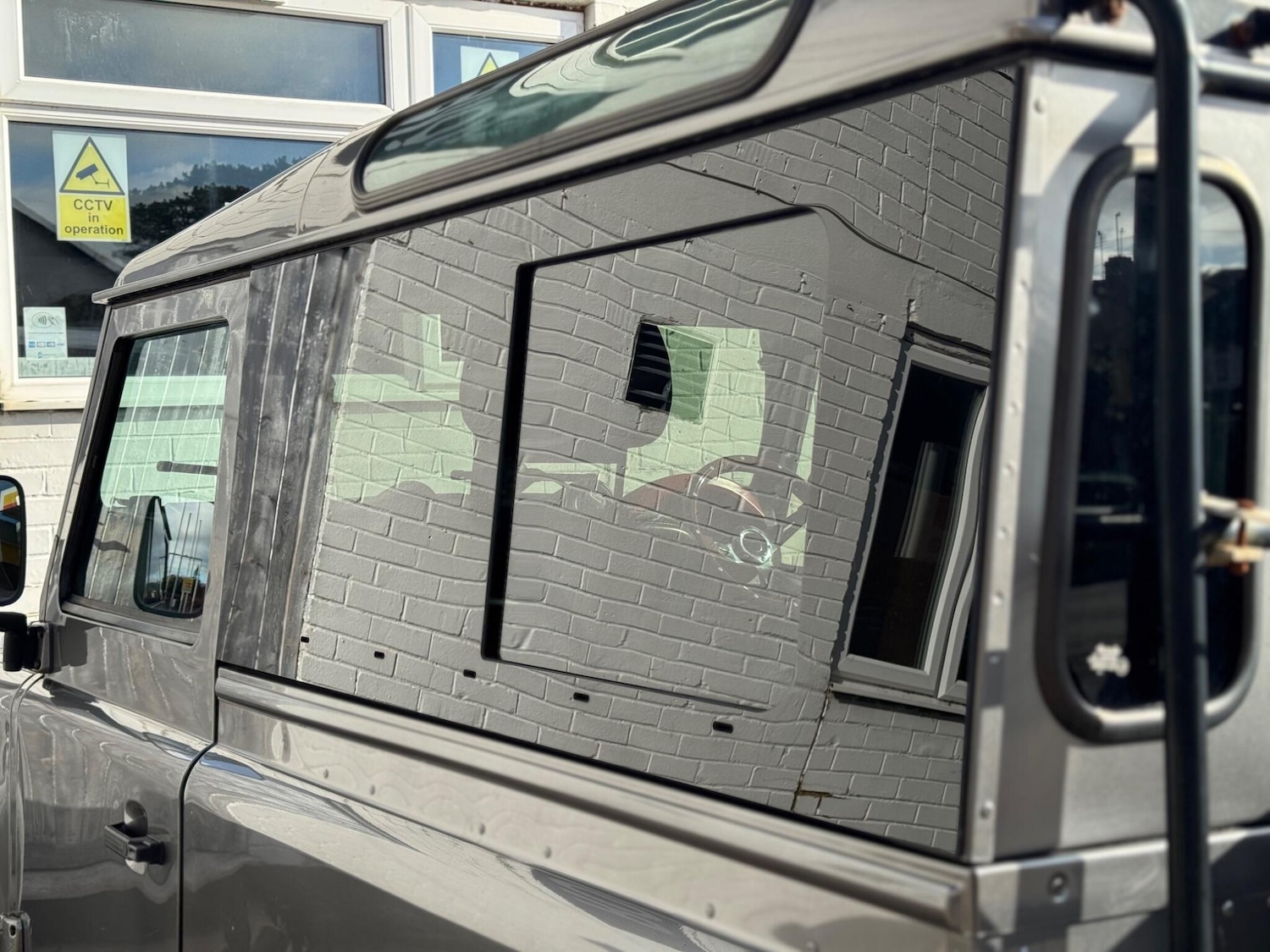 Used Land Rover Defender 90 2011 for sale - 77927925: Photo 11