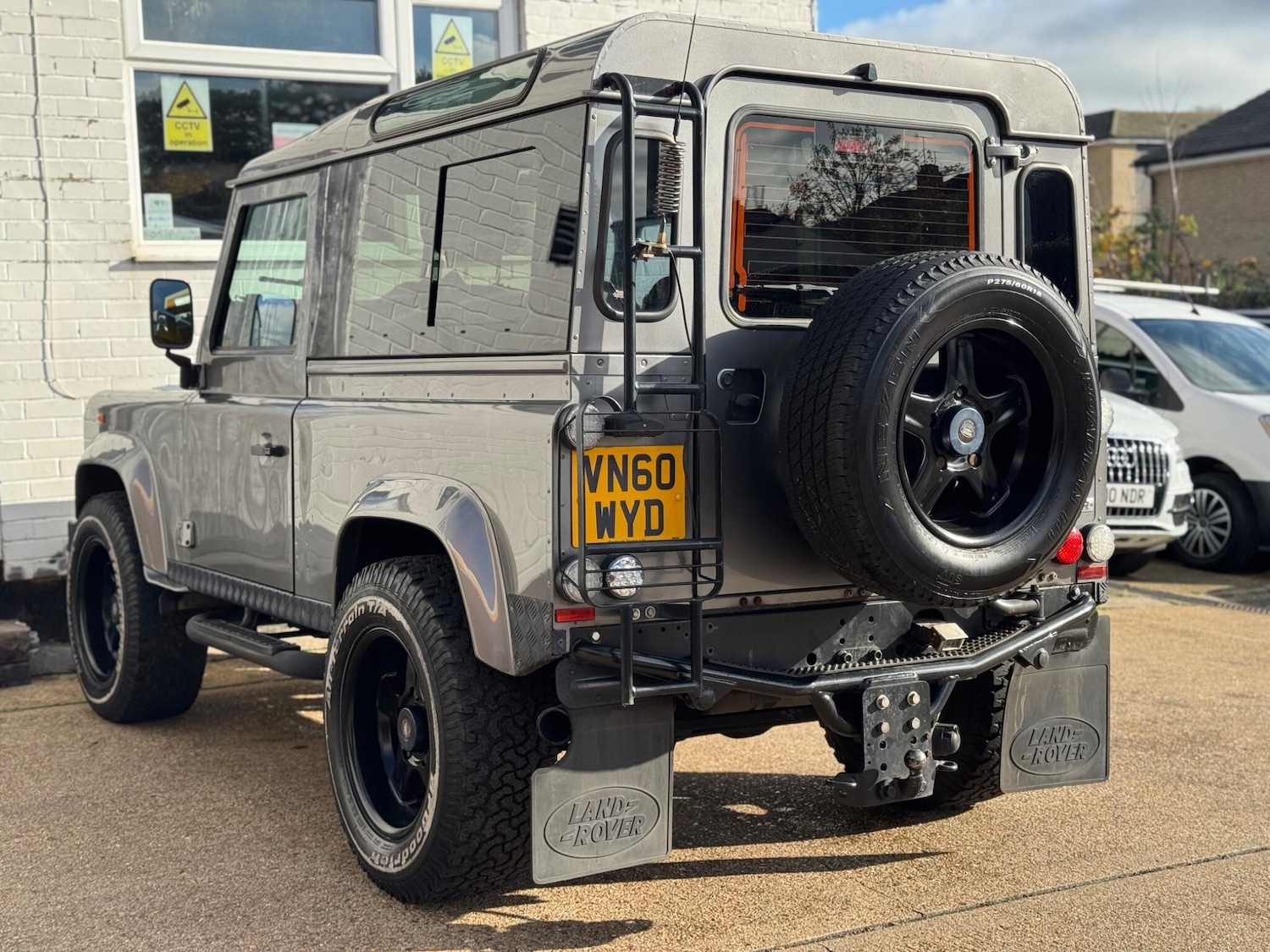 Used Land Rover Defender 90 2011 for sale - 77927925: Photo 12