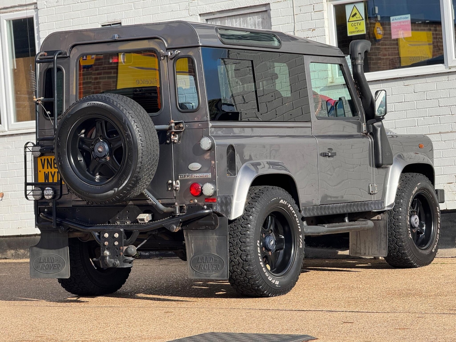 Used Land Rover Defender 90 2011 for sale - 77927925: Photo 14