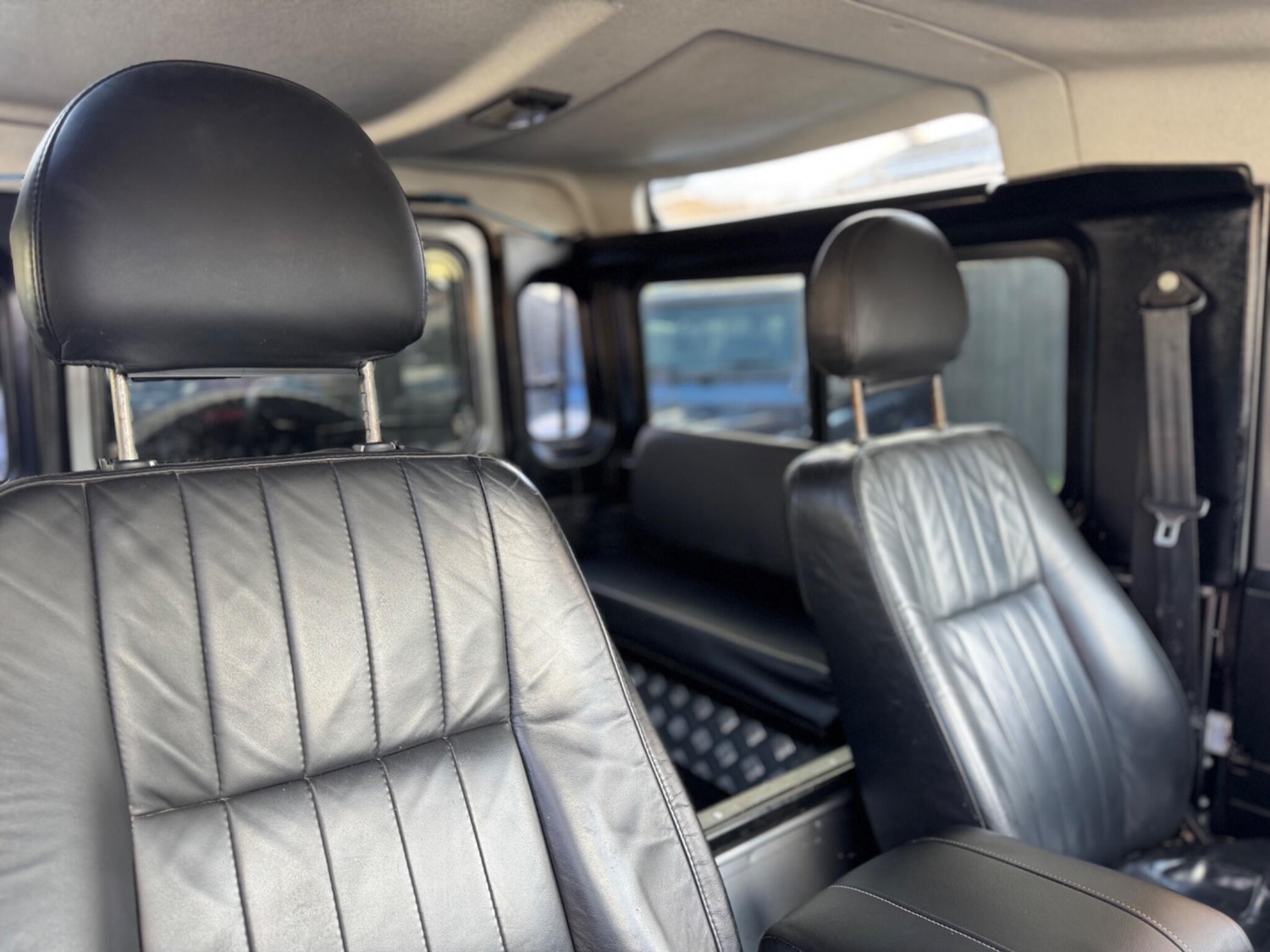 Used Land Rover Defender 90 2011 for sale - 77927925: Photo 16