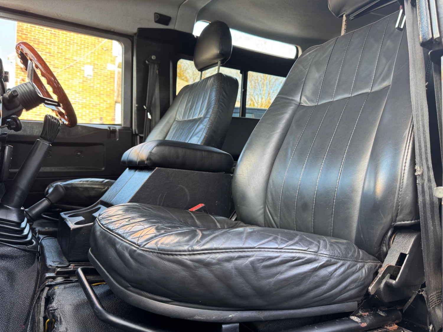 Used Land Rover Defender 90 2011 for sale - 77927925: Photo 23