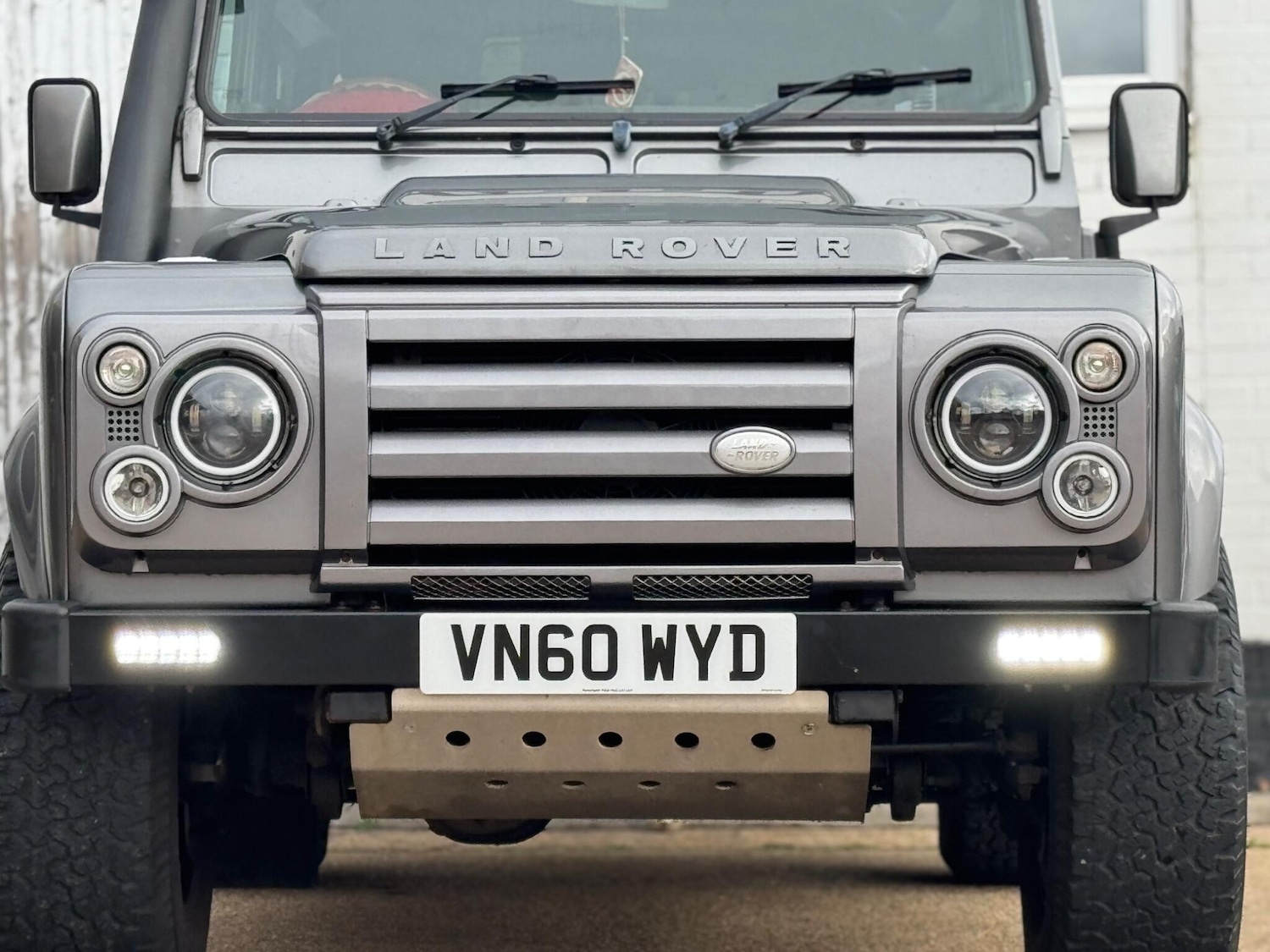 Used Land Rover Defender 90 2011 for sale - 77927925: Photo 6