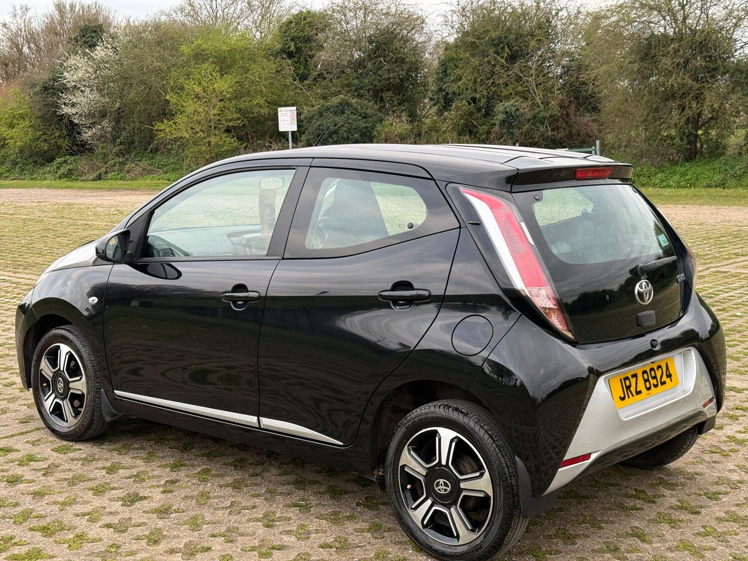 Used Toyota AYGO 2015 for sale - 78118247: Photo 11