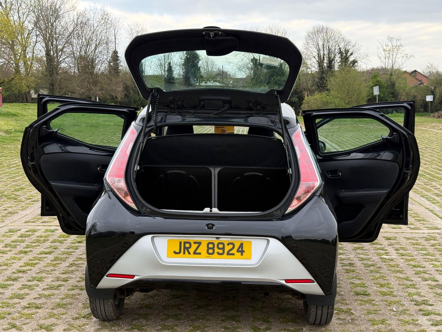 Used Toyota AYGO 2015 for sale - 78118247: Photo 17